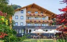 SCHÖNIS-Landhotel